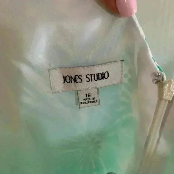 Jones studio new cocktail, wedding, special occasion dress. vacation dress - Picture 3 of 7